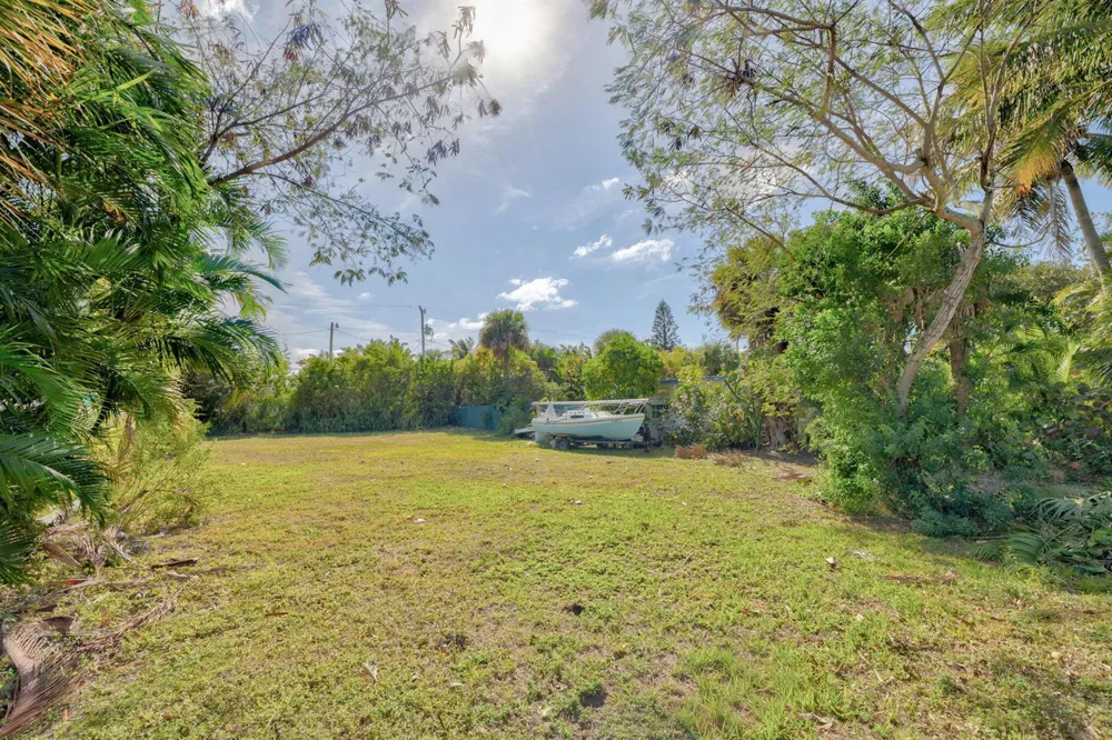Seaway Drive Fort Pierce, FL 34949