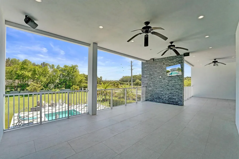 11201 SW 3rd Street Plantation, FL 33325