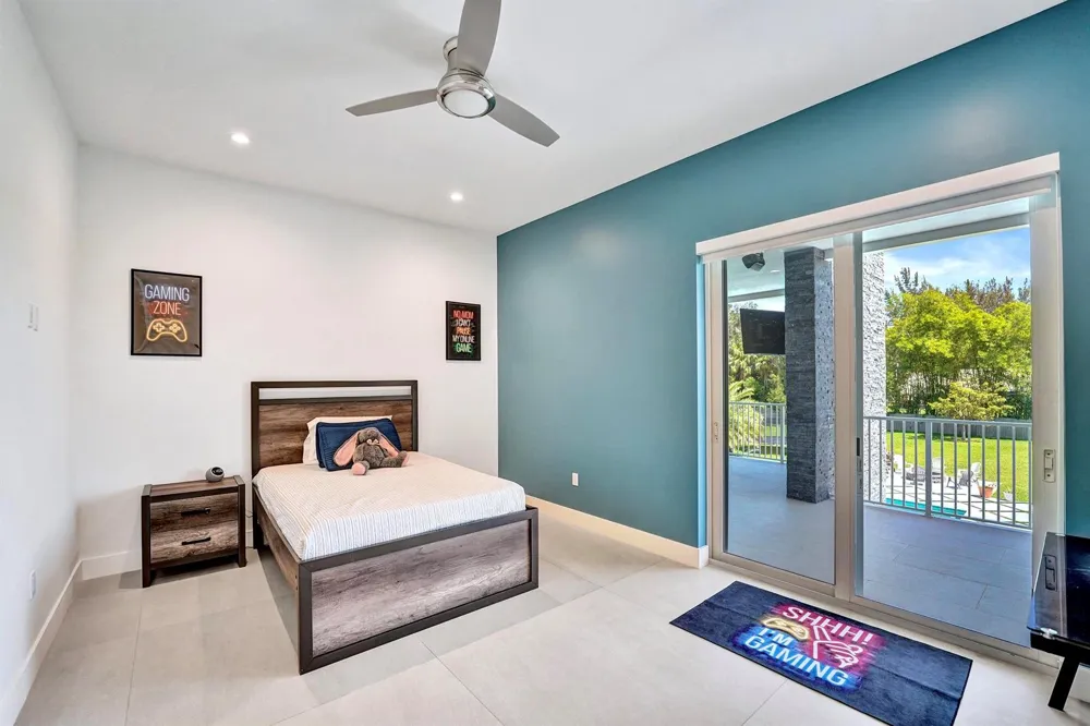 11201 SW 3rd Street Plantation, FL 33325