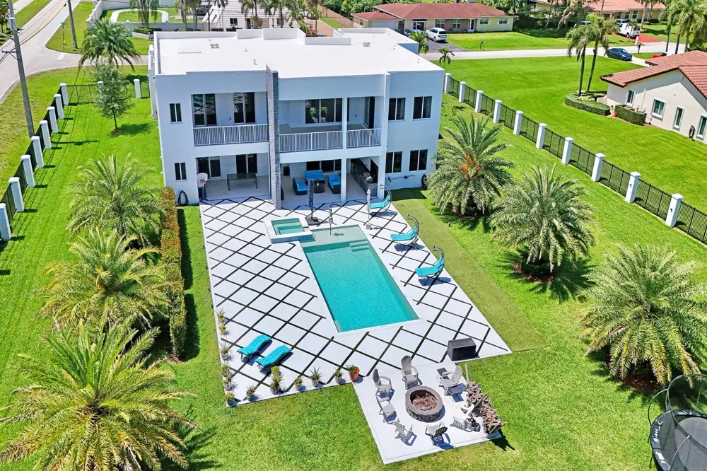 11201 SW 3rd Street Plantation, FL 33325