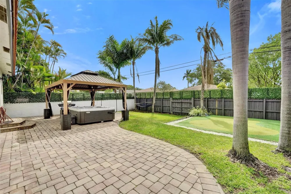 210 SE Park Street Dania Beach, FL 33004
