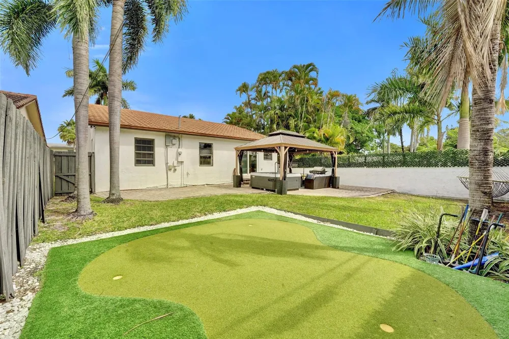 210 SE Park Street Dania Beach, FL 33004