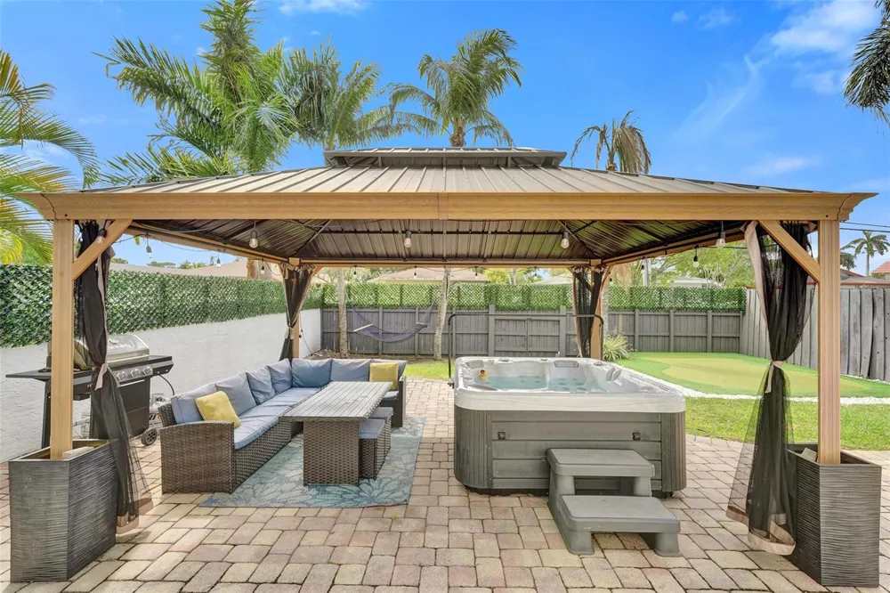 210 SE Park Street Dania Beach, FL 33004
