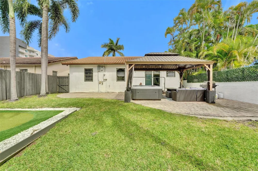 210 SE Park Street Dania Beach, FL 33004
