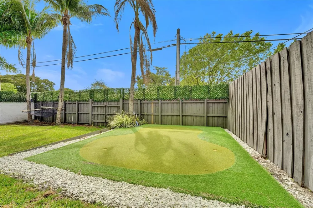 210 SE Park Street Dania Beach, FL 33004