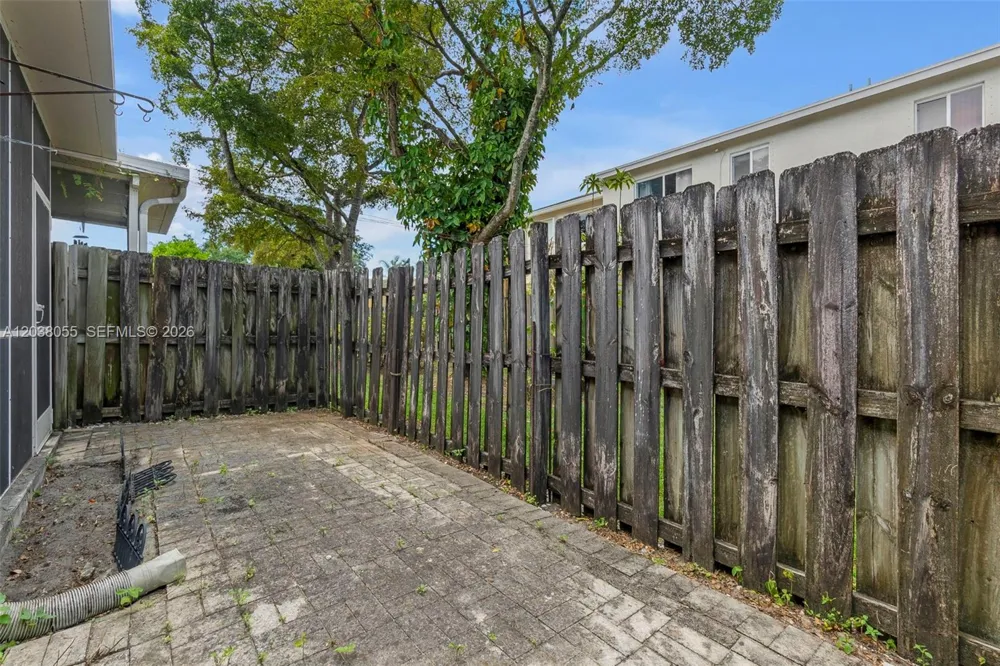 783 NW 42nd Pl Deerfield Beach, FL 33064