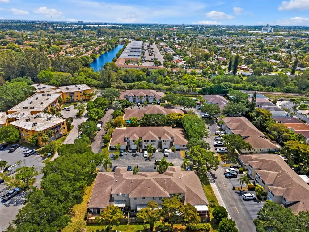 783 NW 42nd Pl Deerfield Beach, FL 33064