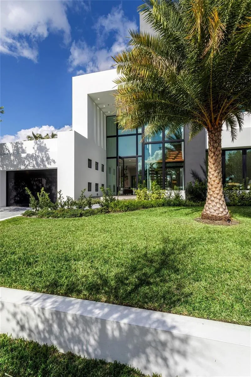 3205 Leigh Road Pompano Beach, FL 33062