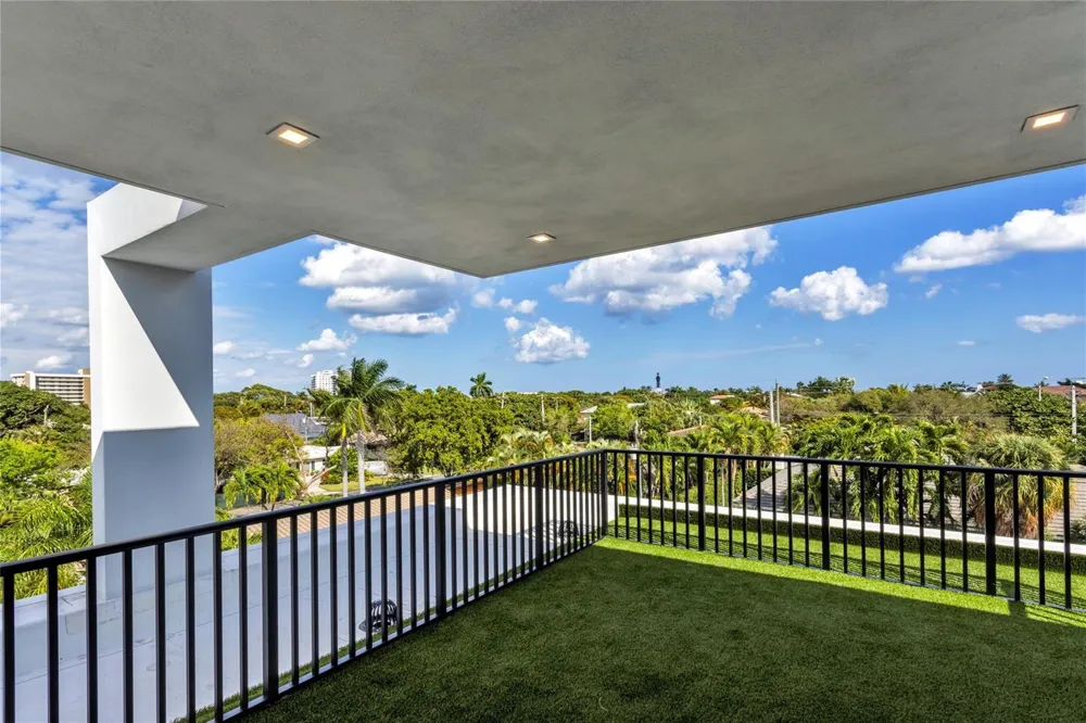 3205 Leigh Road Pompano Beach, FL 33062