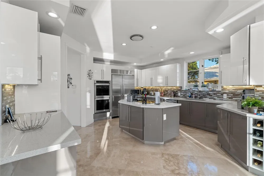 2833 NE 32nd Street Lighthouse Point, FL 33064