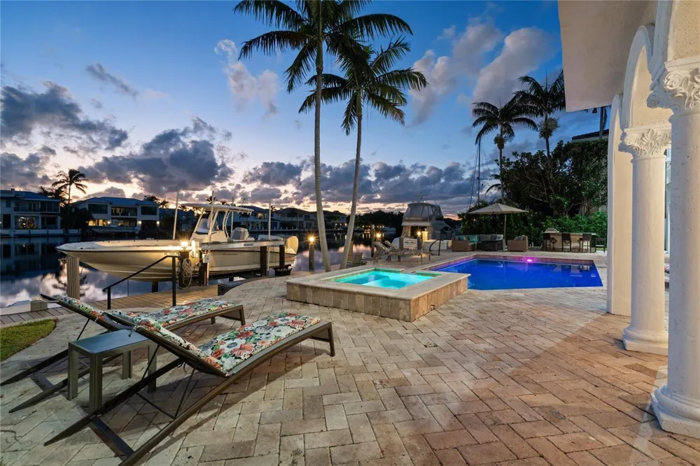 2833 NE 32nd Street Lighthouse Point, FL 33064
