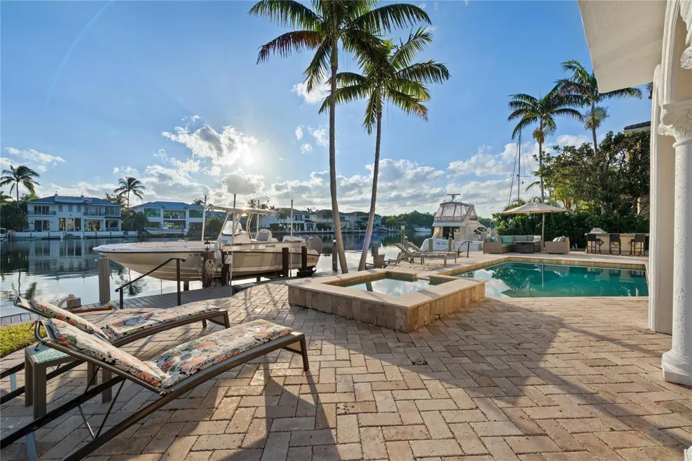 2833 NE 32nd Street Lighthouse Point, FL 33064