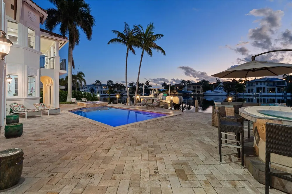 2833 NE 32nd Street Lighthouse Point, FL 33064