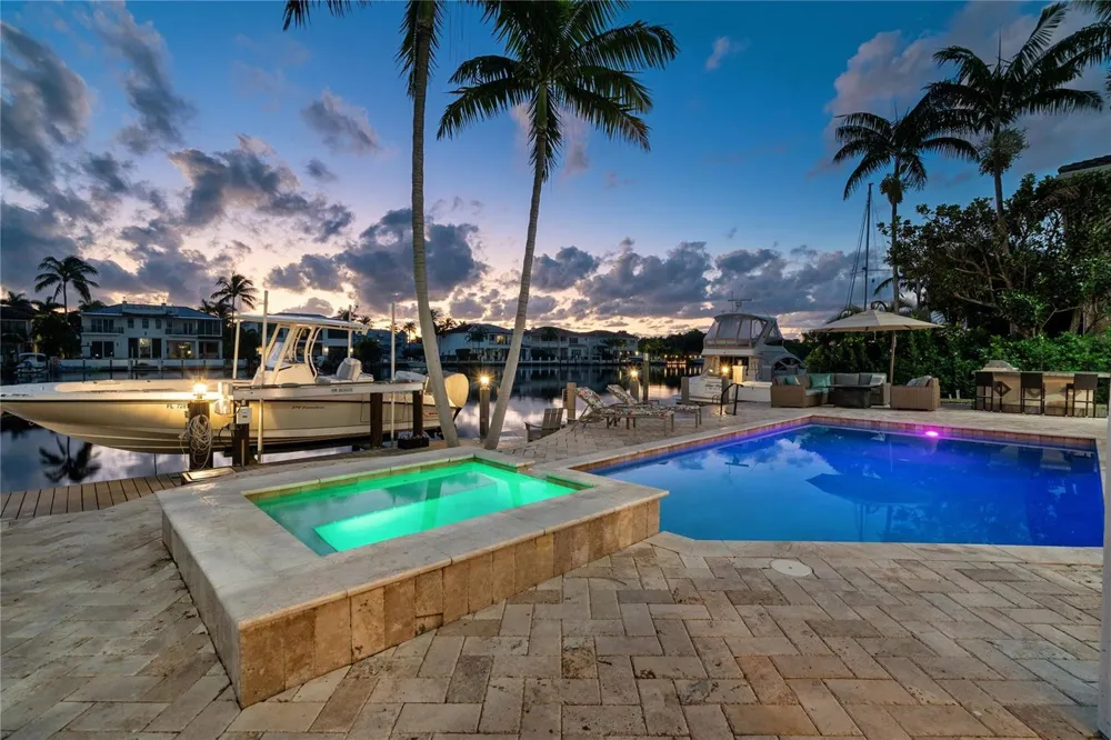2833 NE 32nd Street Lighthouse Point, FL 33064