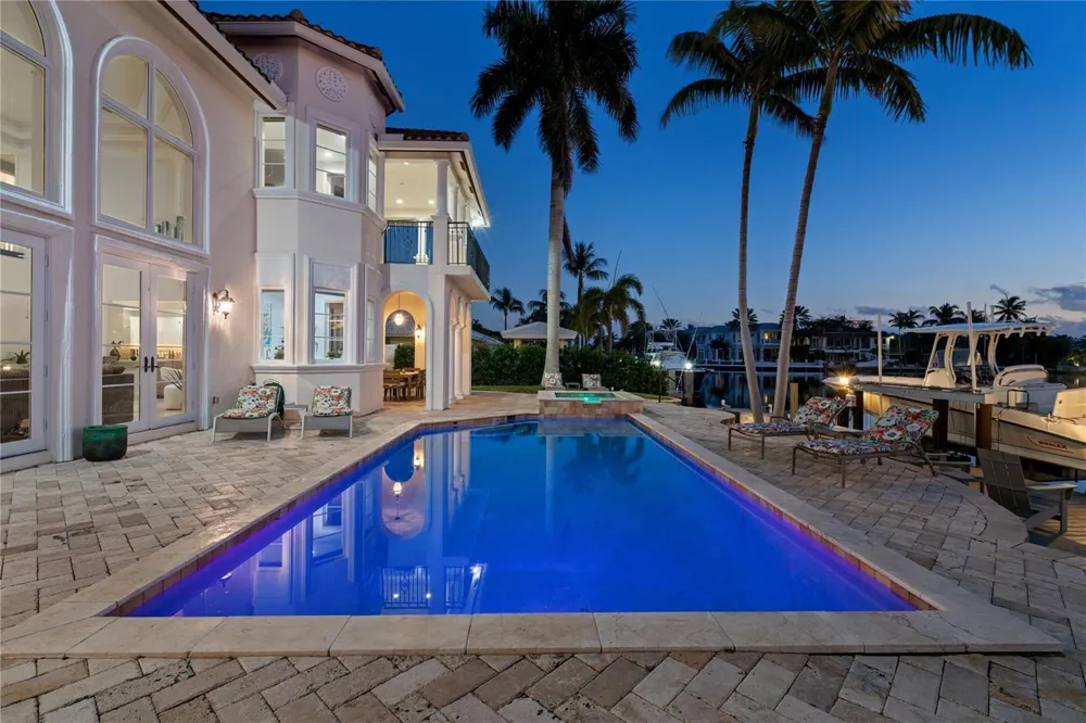 2833 NE 32nd Street Lighthouse Point, FL 33064
