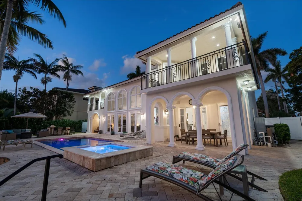 2833 NE 32nd Street Lighthouse Point, FL 33064