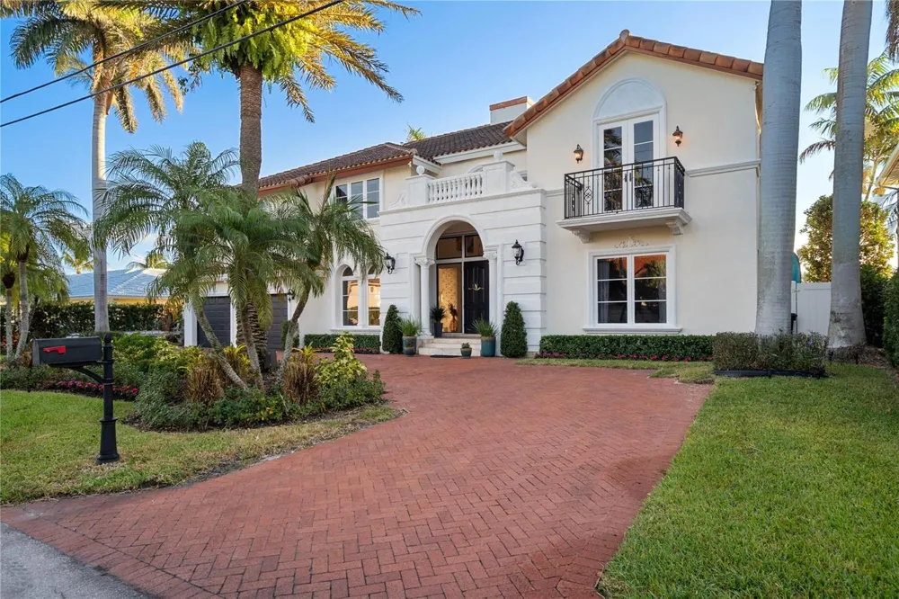 2833 NE 32nd Street Lighthouse Point, FL 33064