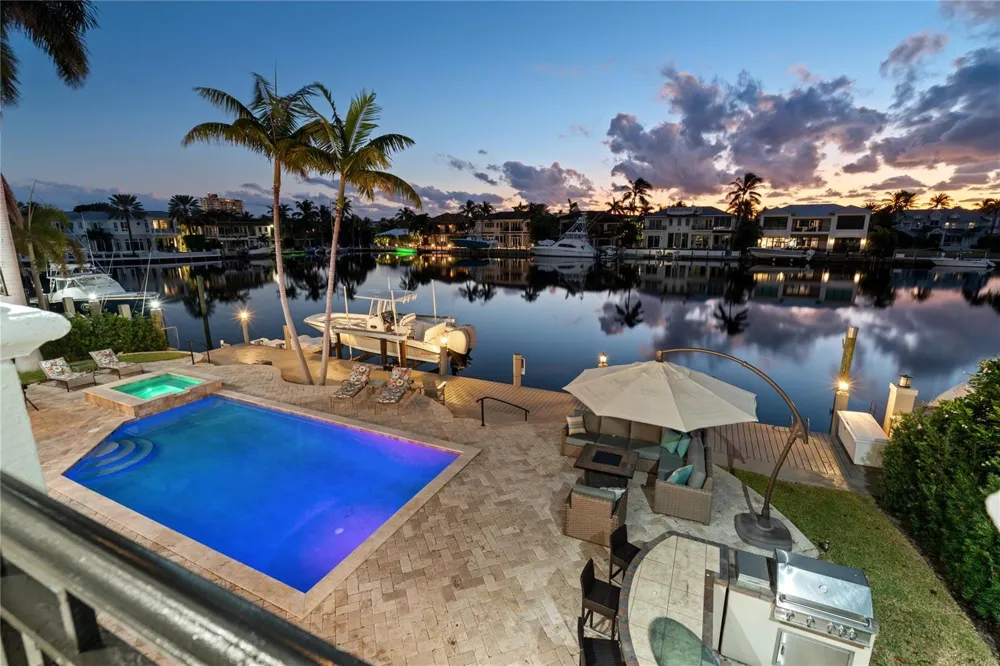 2833 NE 32nd Street Lighthouse Point, FL 33064