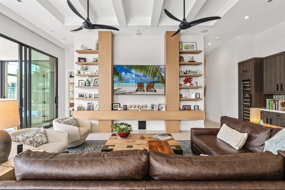 2880 NE 35th Street Lighthouse Point, FL 33064