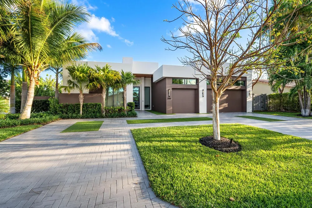 2880 NE 35th Street Lighthouse Point, FL 33064