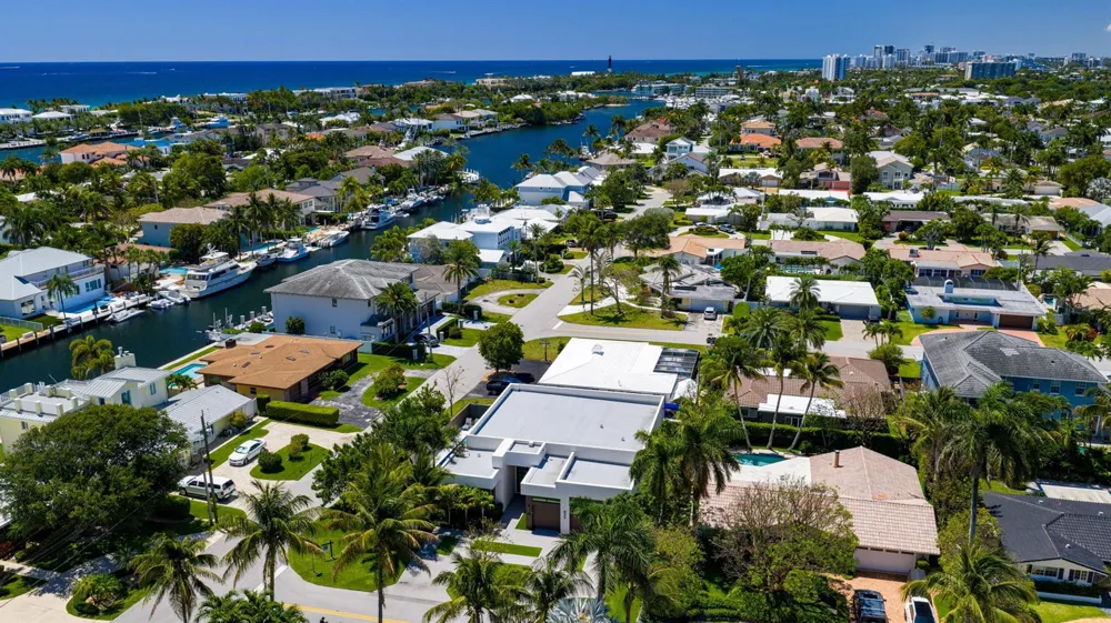 2880 NE 35th Street Lighthouse Point, FL 33064