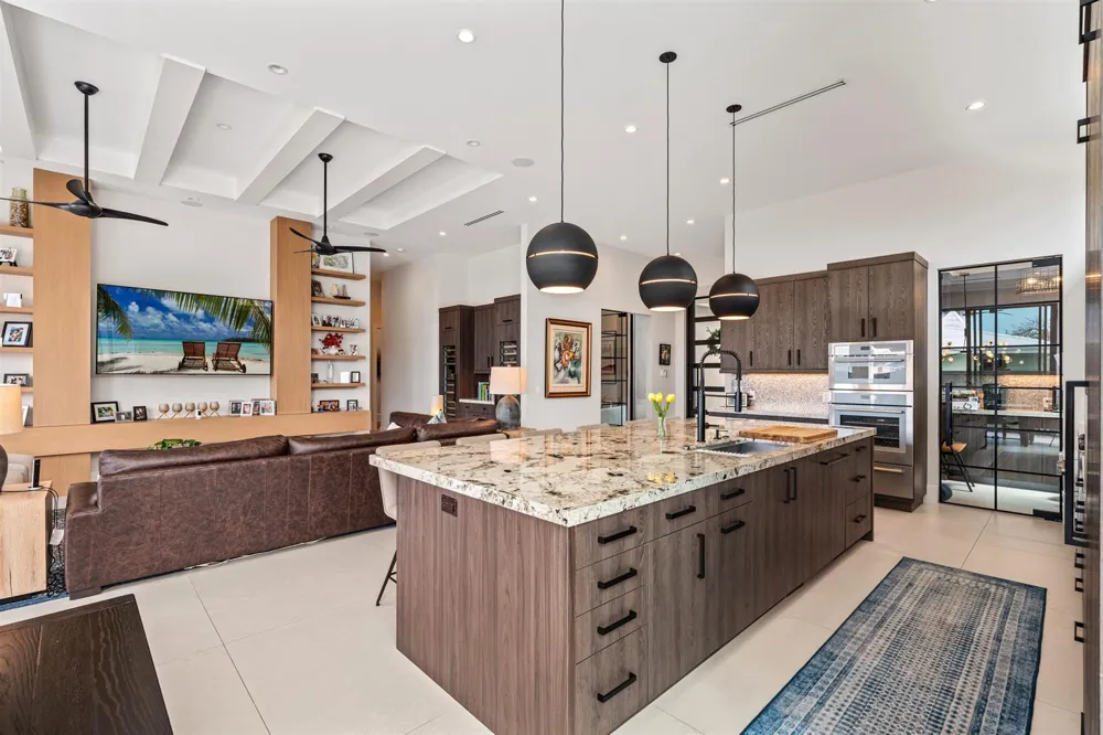 2880 NE 35th Street Lighthouse Point, FL 33064