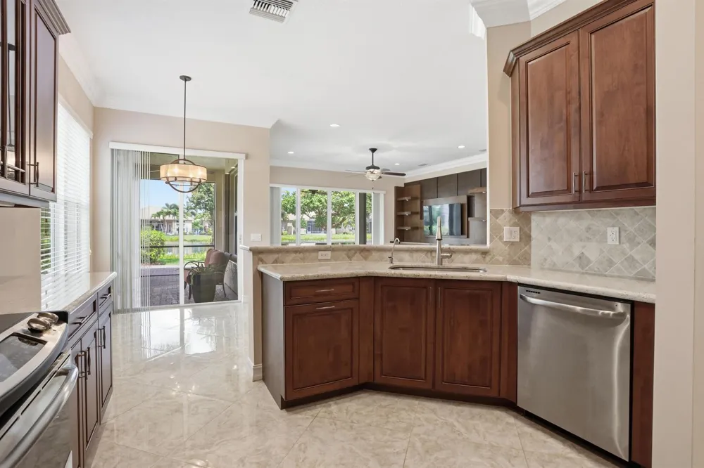 10825 Leaf Bridge Way Boynton Beach, FL 33473