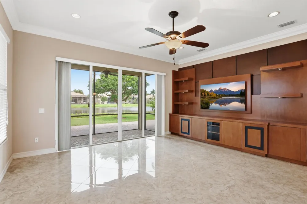 10825 Leaf Bridge Way Boynton Beach, FL 33473