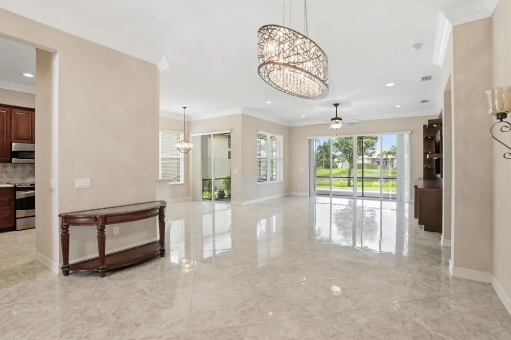 10825 Leaf Bridge Way Boynton Beach, FL 33473