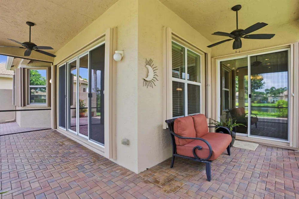 10825 Leaf Bridge Way Boynton Beach, FL 33473