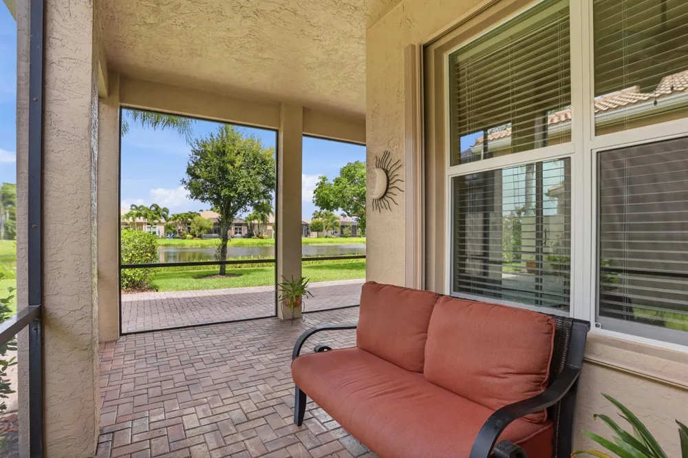 10825 Leaf Bridge Way Boynton Beach, FL 33473