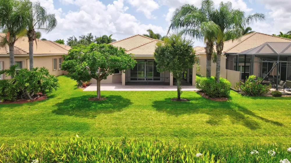 10825 Leaf Bridge Way Boynton Beach, FL 33473