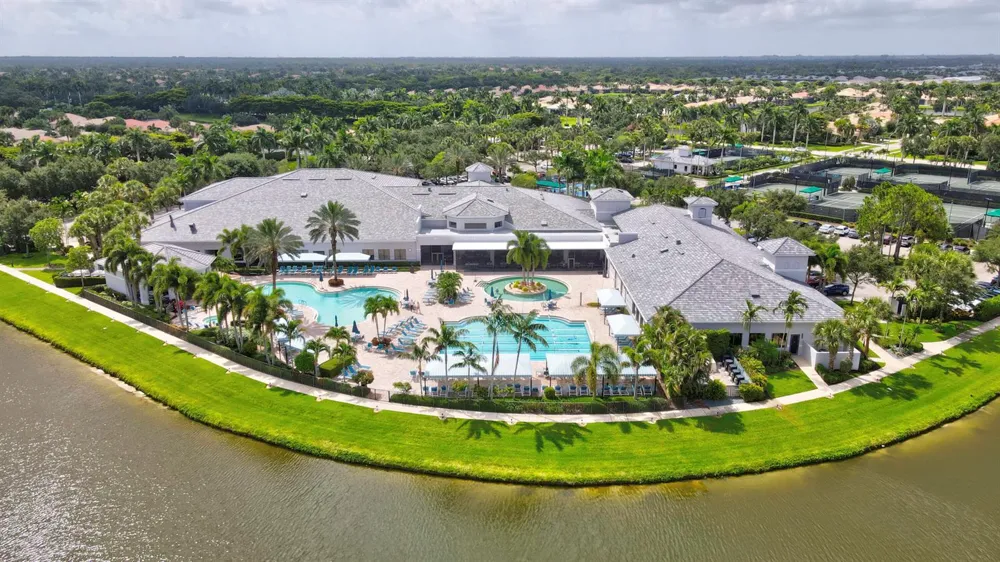 10825 Leaf Bridge Way Boynton Beach, FL 33473
