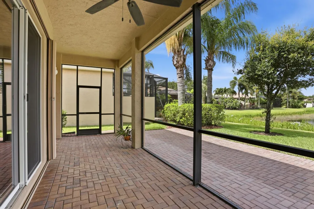 10825 Leaf Bridge Way Boynton Beach, FL 33473