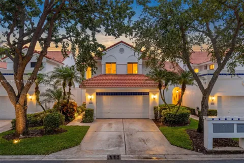 21719 Cromwell Cir