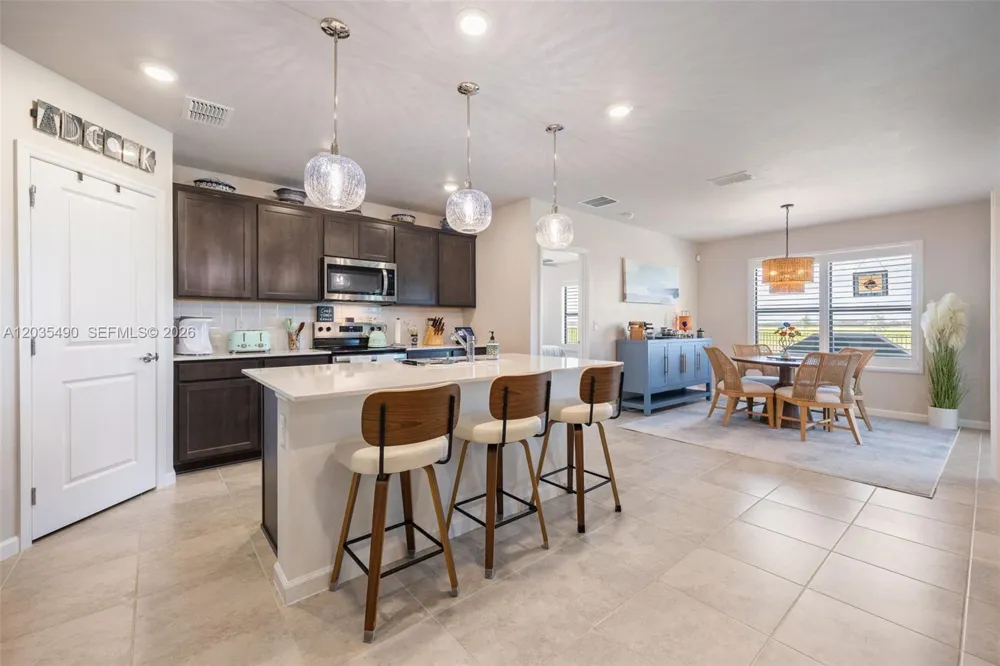1243 Caloosa Cove Dr La Belle, FL 33935