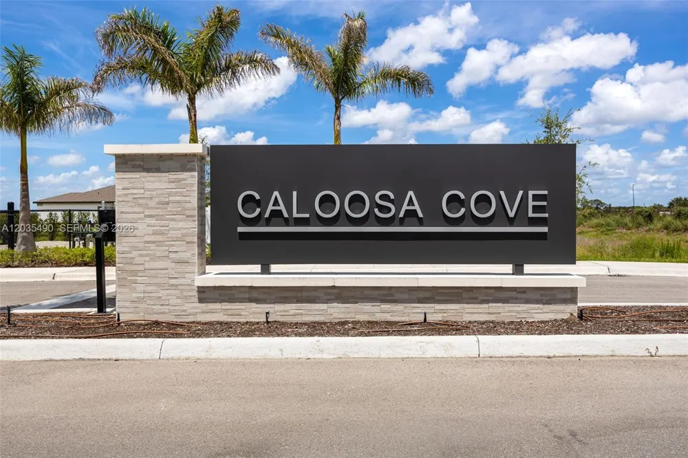 1243 Caloosa Cove Dr La Belle, FL 33935