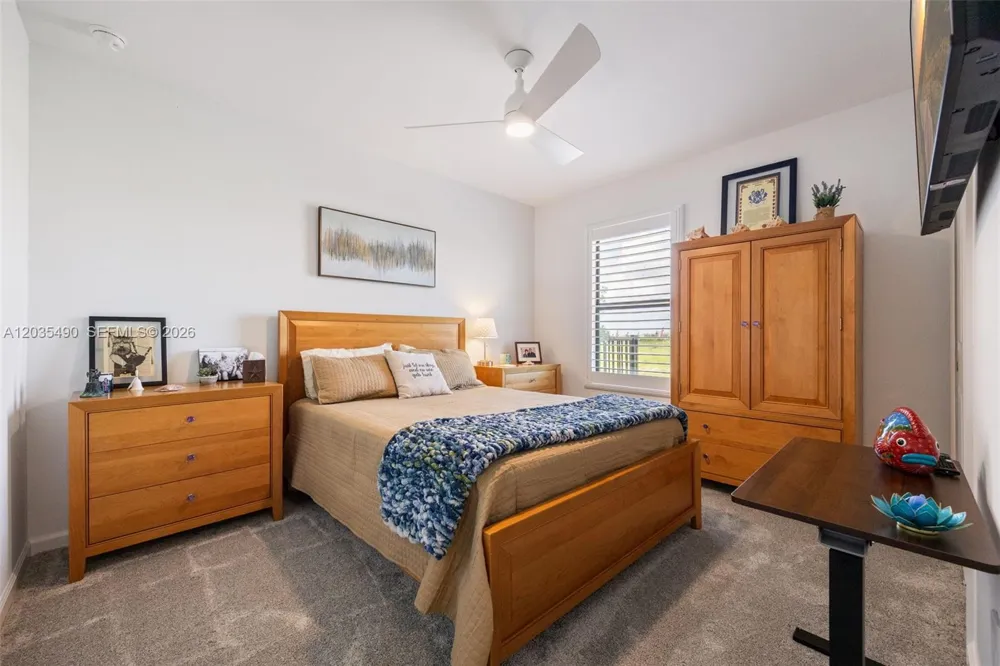 1243 Caloosa Cove Dr La Belle, FL 33935