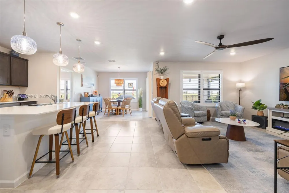 1243 Caloosa Cove Dr La Belle, FL 33935