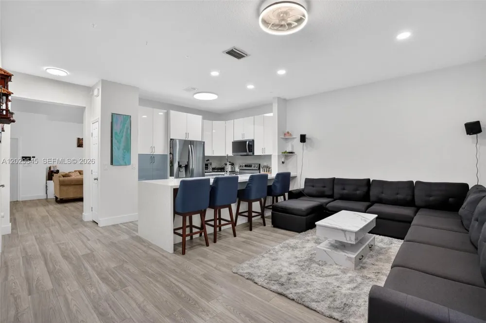 8904 SW 19th St Miramar, FL 33025