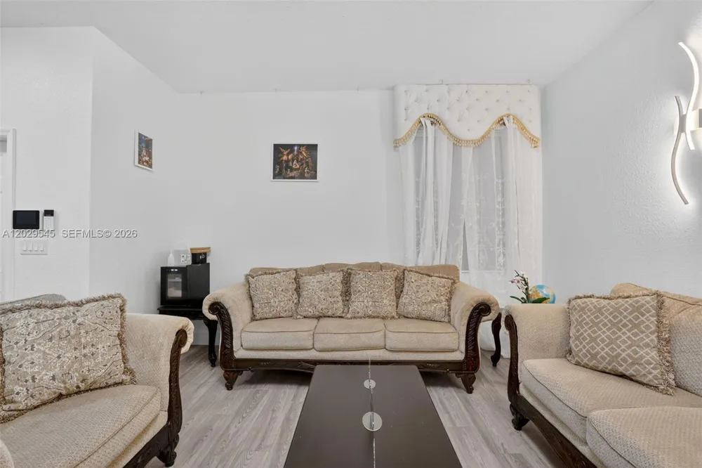 8904 SW 19th St Miramar, FL 33025