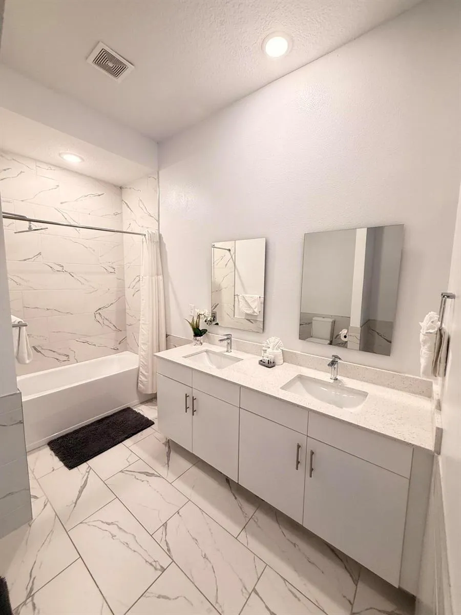 653 Trikomo Drive Davenport, FL 33896