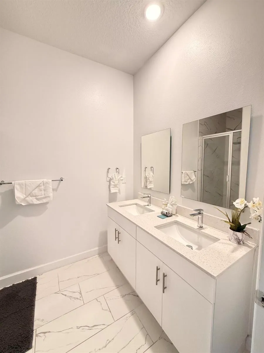 653 Trikomo Drive Davenport, FL 33896