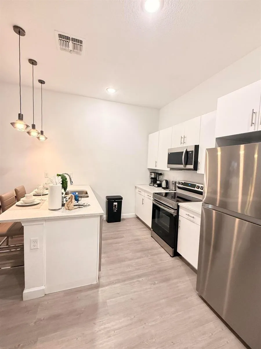 653 Trikomo Drive Davenport, FL 33896