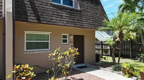 2520 Van Buren Street #16