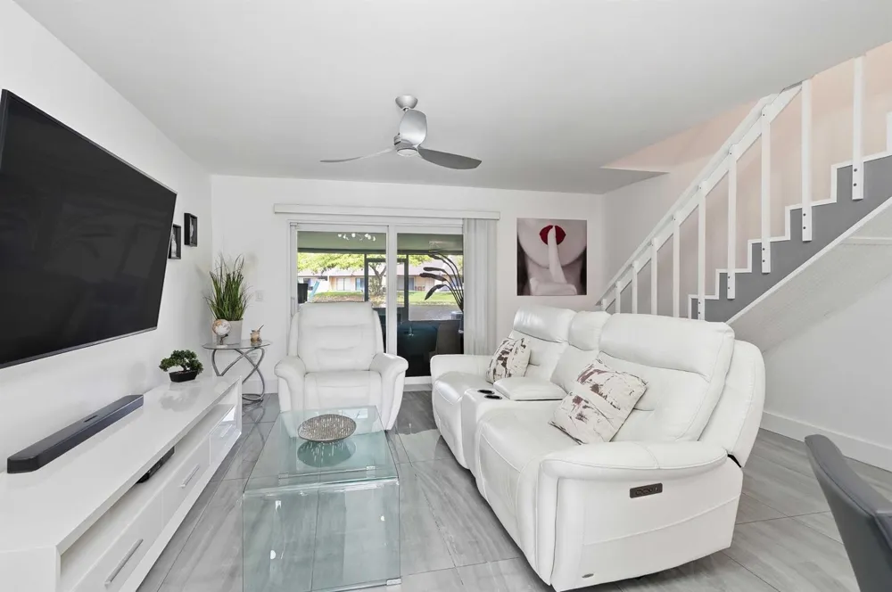 10875 NW 29th Manor #8 Sunrise, FL 33322