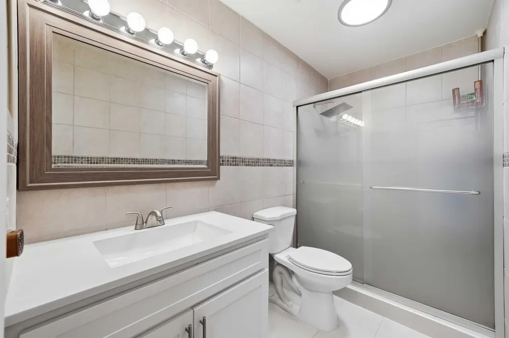 10875 NW 29th Manor #8 Sunrise, FL 33322