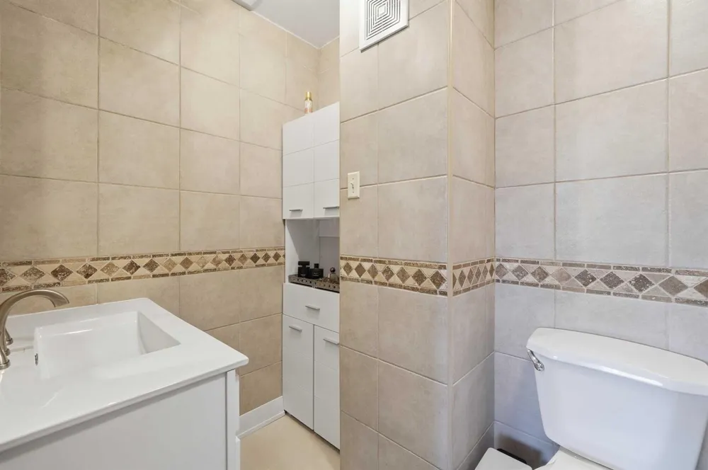 10875 NW 29th Manor #8 Sunrise, FL 33322