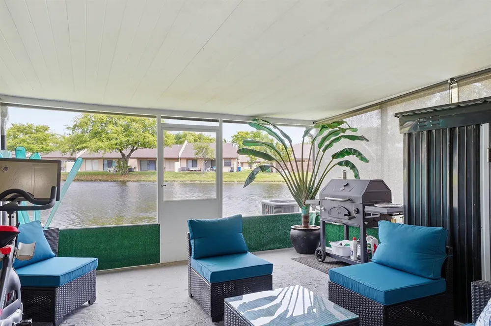 10875 NW 29th Manor #8 Sunrise, FL 33322