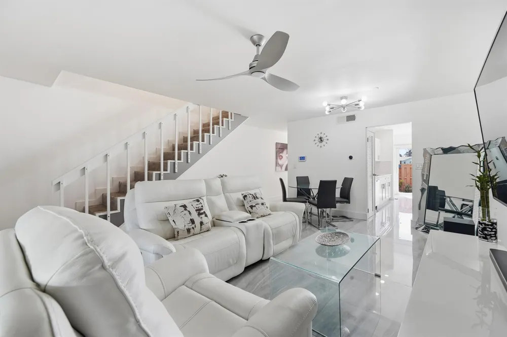 10875 NW 29th Manor #8 Sunrise, FL 33322